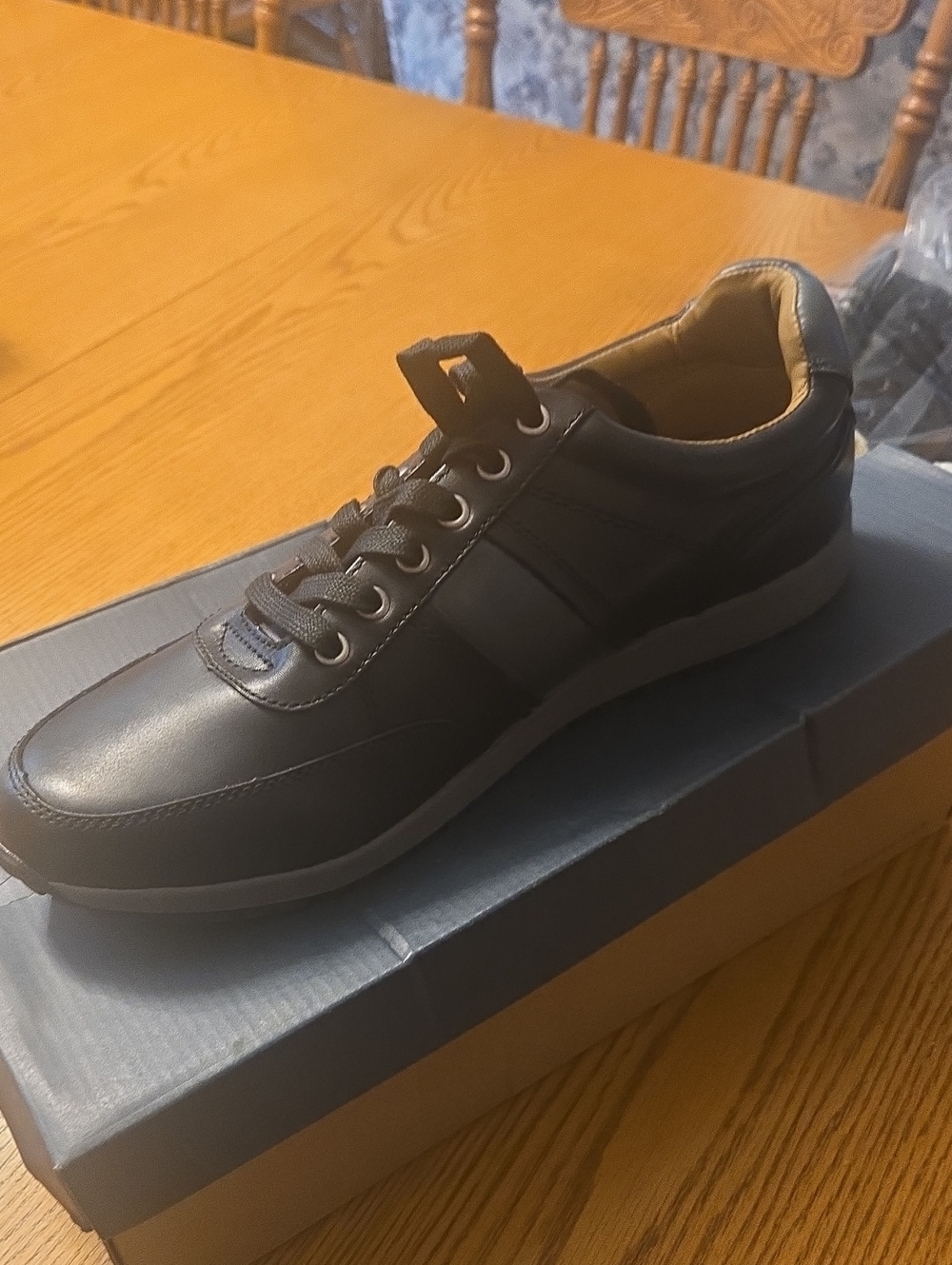 Bass Men's Black Leather Lace-Up Sneaker